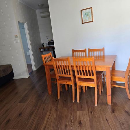 Colonial Rose Motel Таунсвил Екстериор снимка
