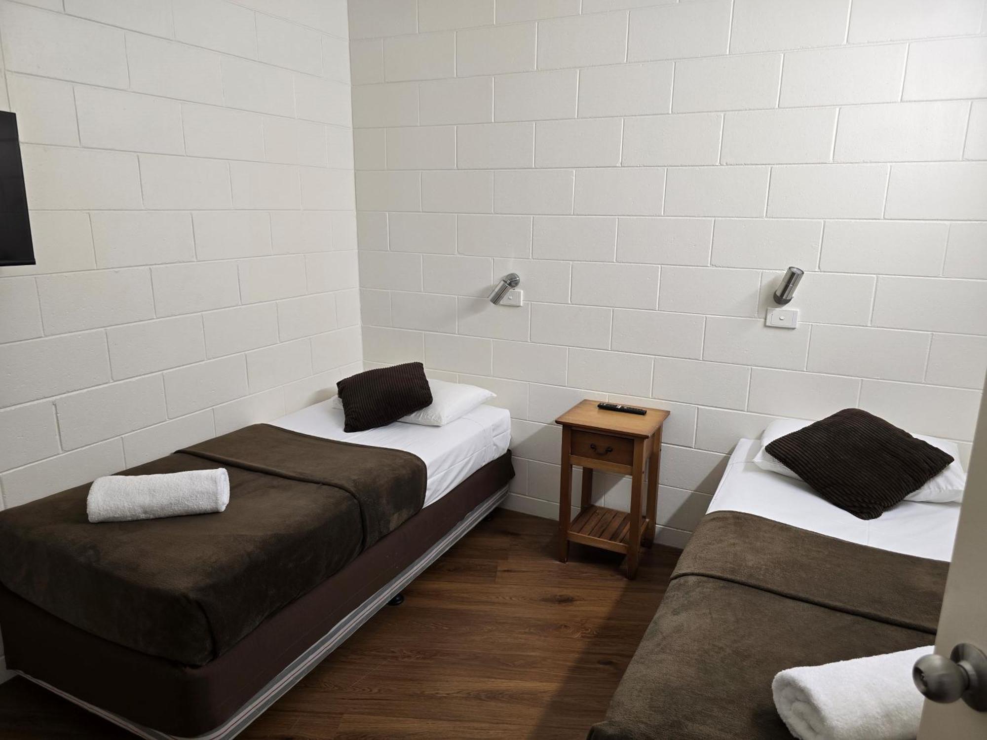 Colonial Rose Motel Таунсвил Екстериор снимка