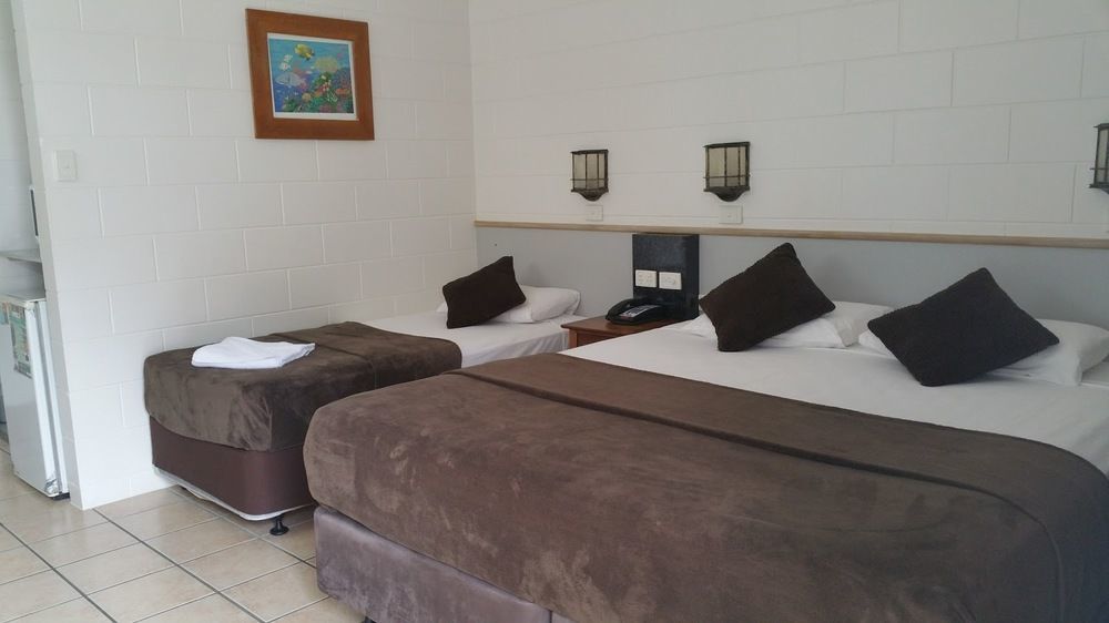Colonial Rose Motel Таунсвил Екстериор снимка