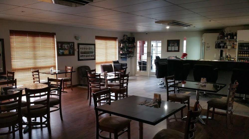 Colonial Rose Motel Таунсвил Екстериор снимка