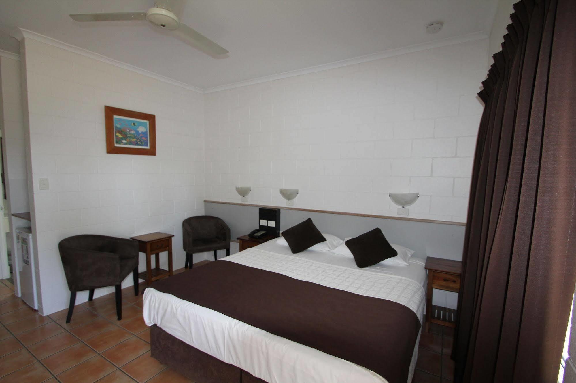 Colonial Rose Motel Таунсвил Екстериор снимка